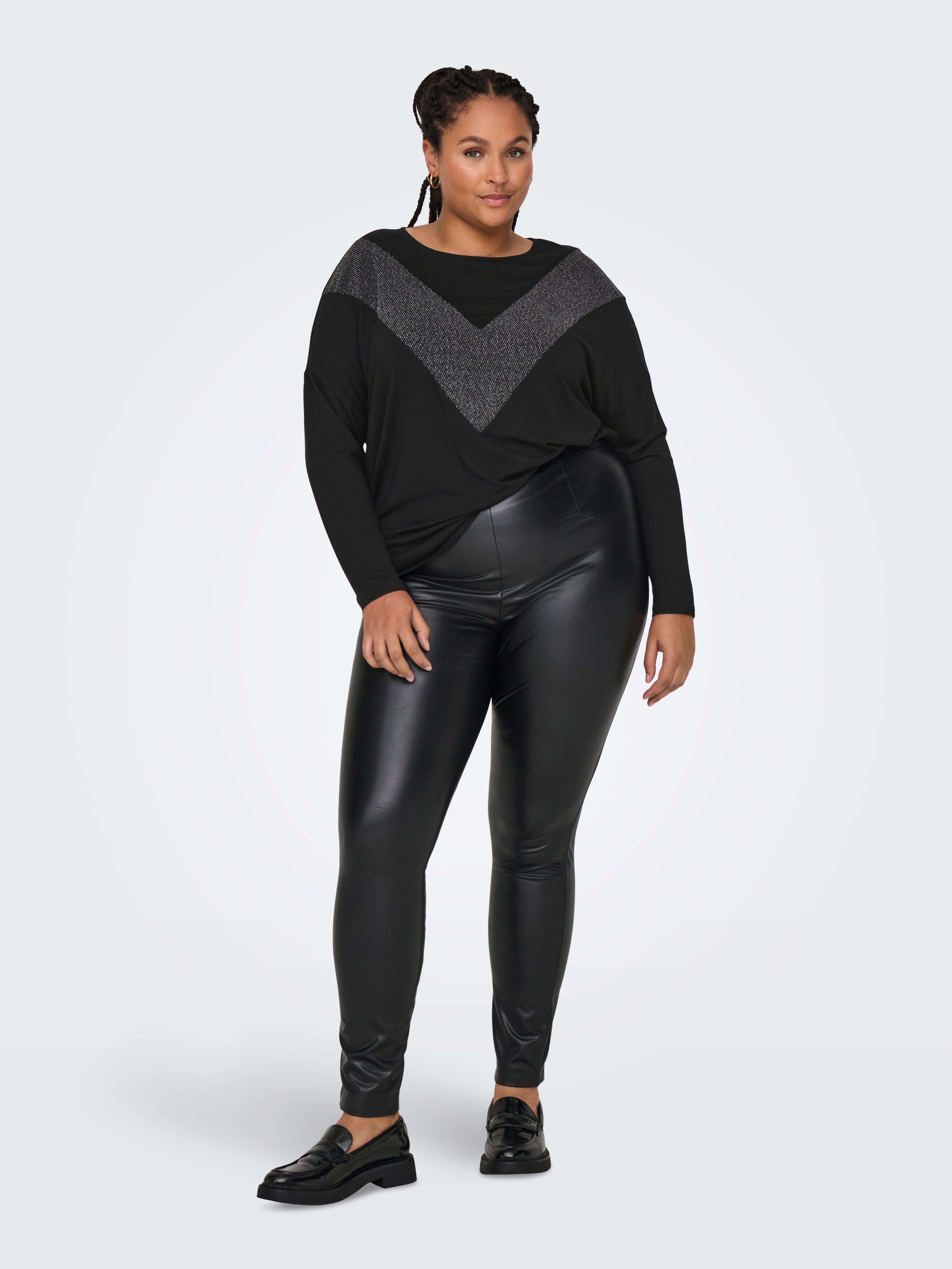 CARVEE Top Black