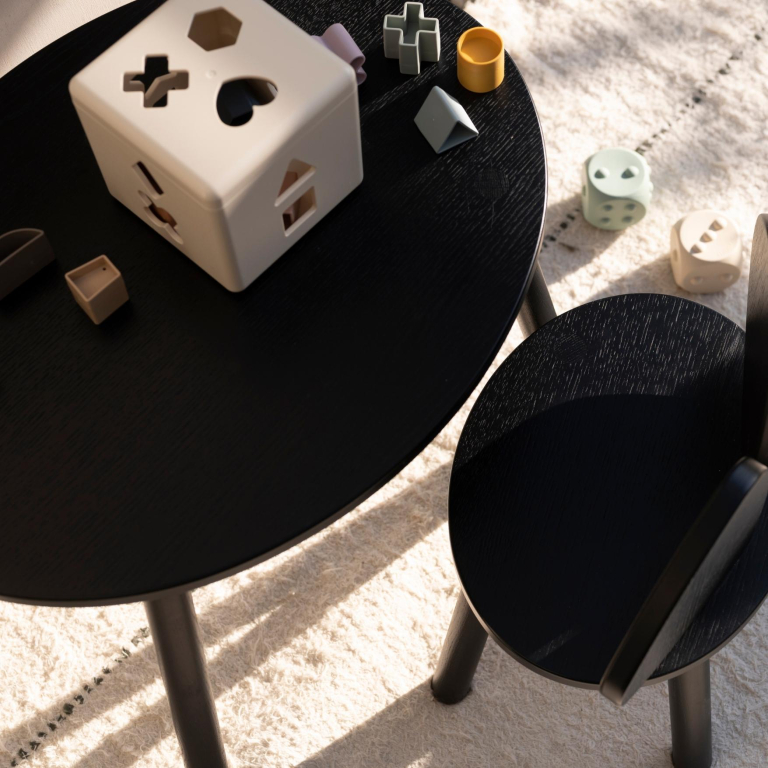 Nofred Mouse kindertafel gelakt eiken