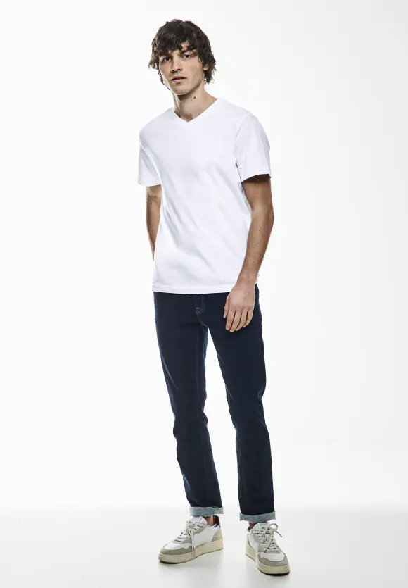 Basic V-Neck  T-Shirt - White