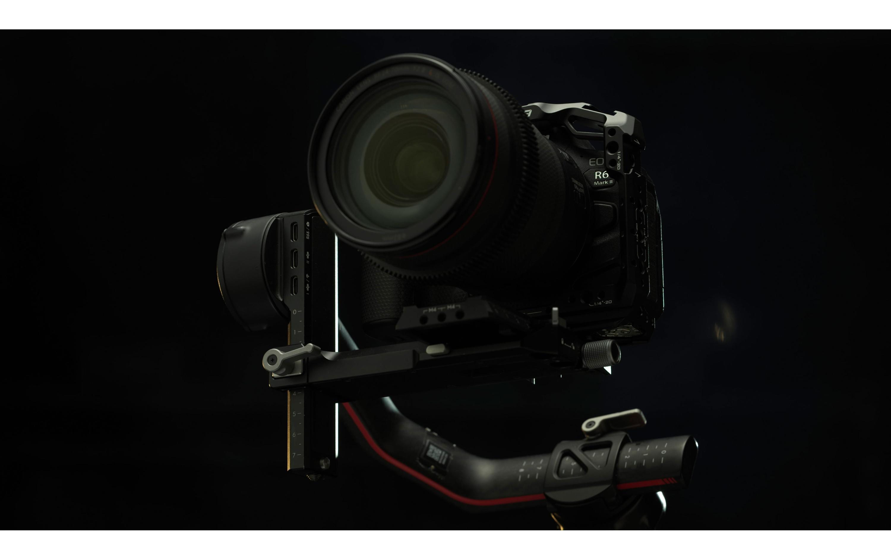 Half Camera Cage für Canon R6 Mark II - SchwarzBietet zusätzlichen Schutz für das Kameragehäuse und bietet mehrere Befestigungspunkte