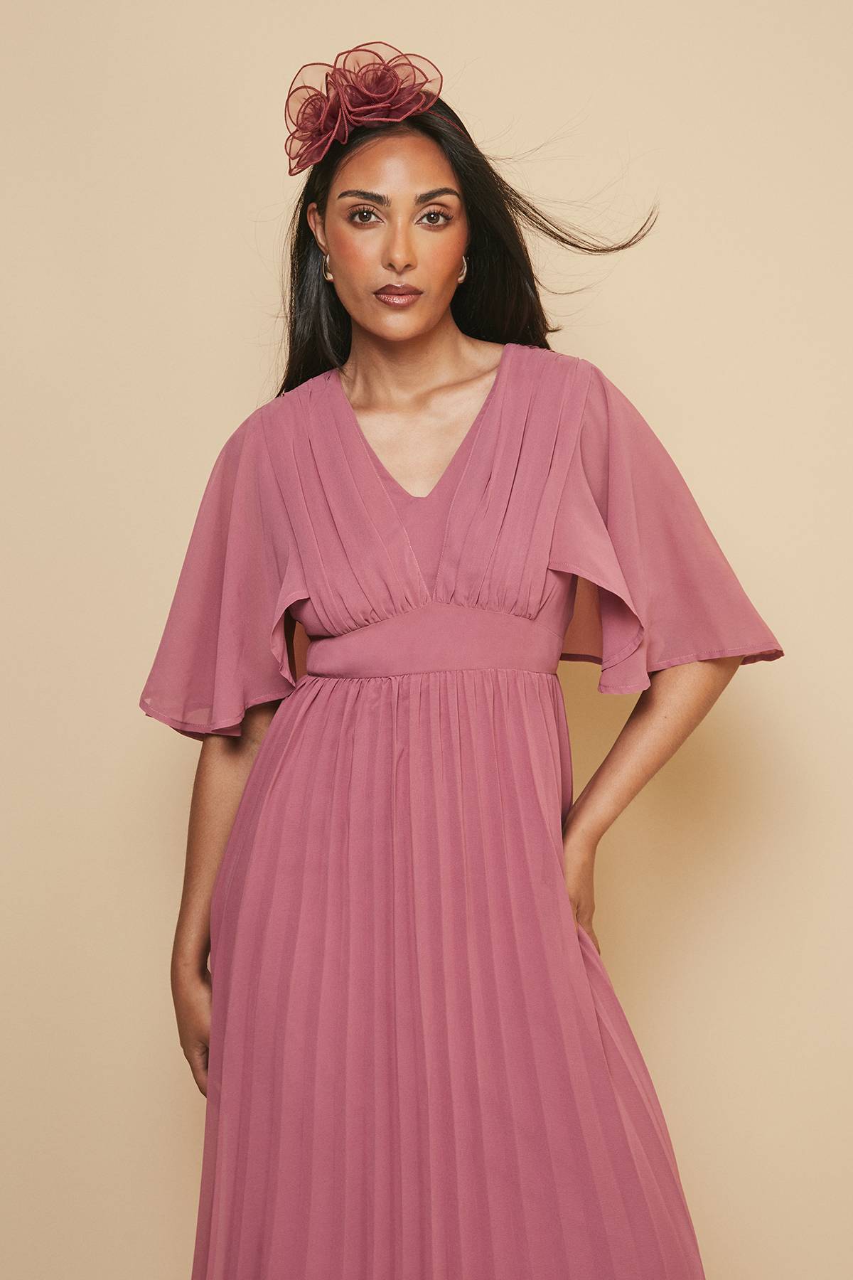 Wallis Robe Midi Petite à Manches Cape Plissées