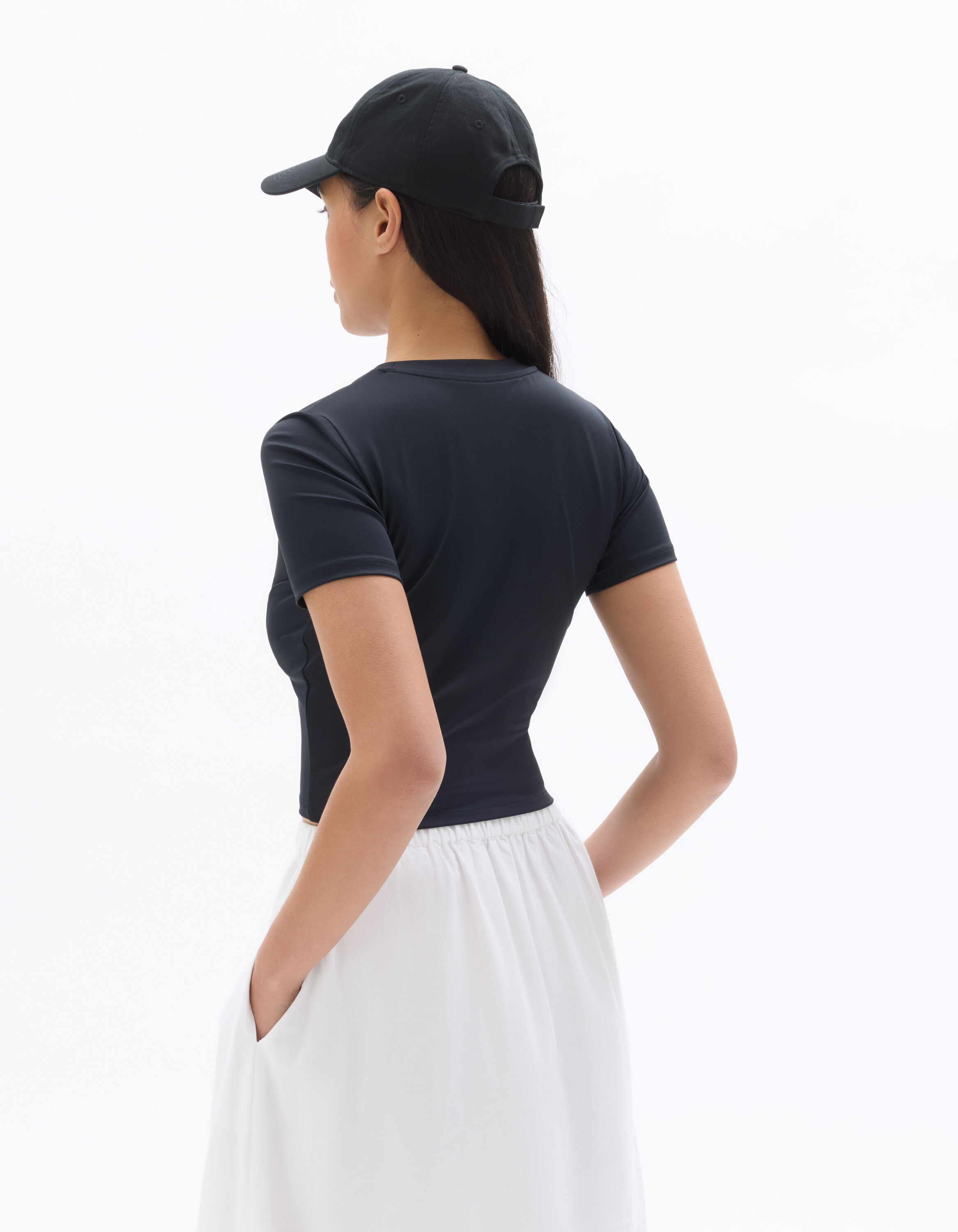 T-shirt crop moulant col rond - noir
