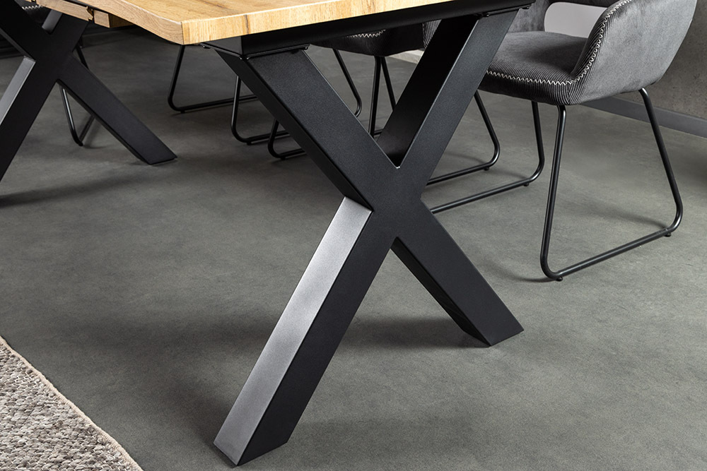 Ausziehbarer Esstisch WILD 160-200cm braun Wildeichen-Design schwarz Baumkante