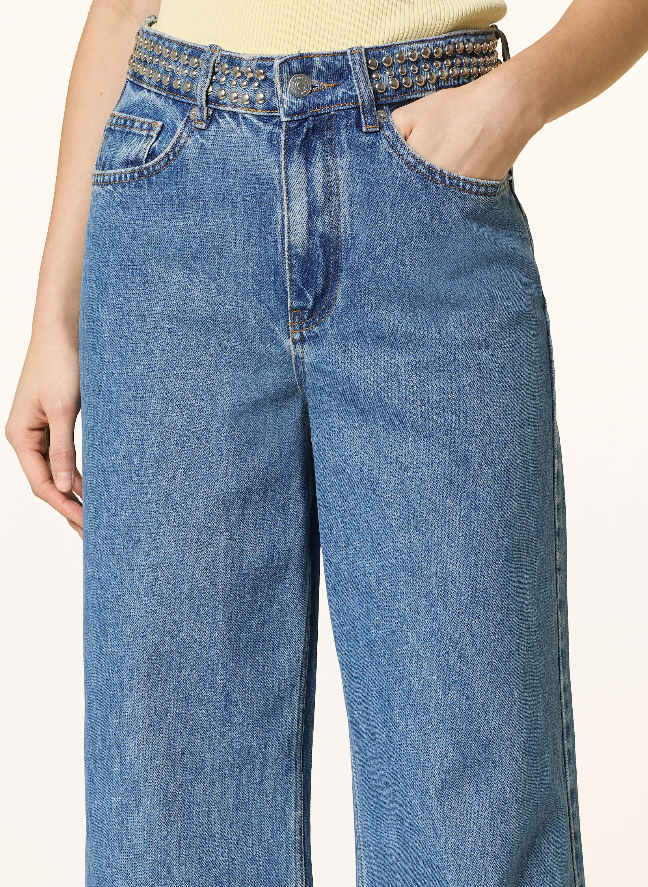 maje Jeans mit Nieten