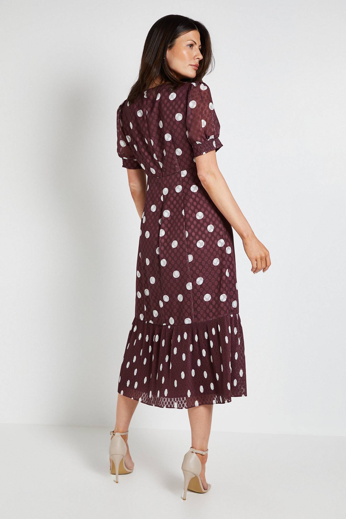 Wallis Robe Midi À Pois Avec Ourlet Plissé