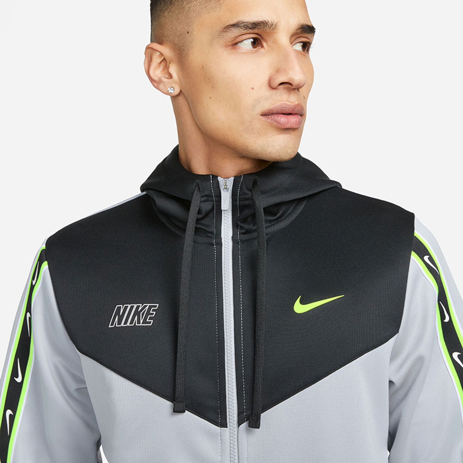 Nike Sportswear Repeat Trainingspak