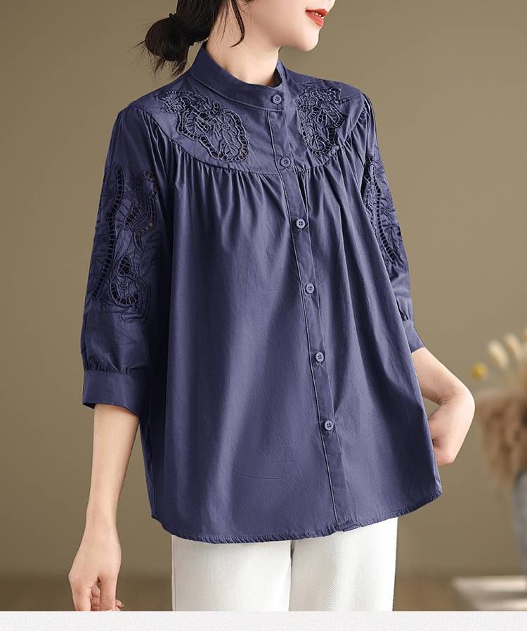 Lewwe - Blouse met elleboogmouw, kraag en effen borduursel