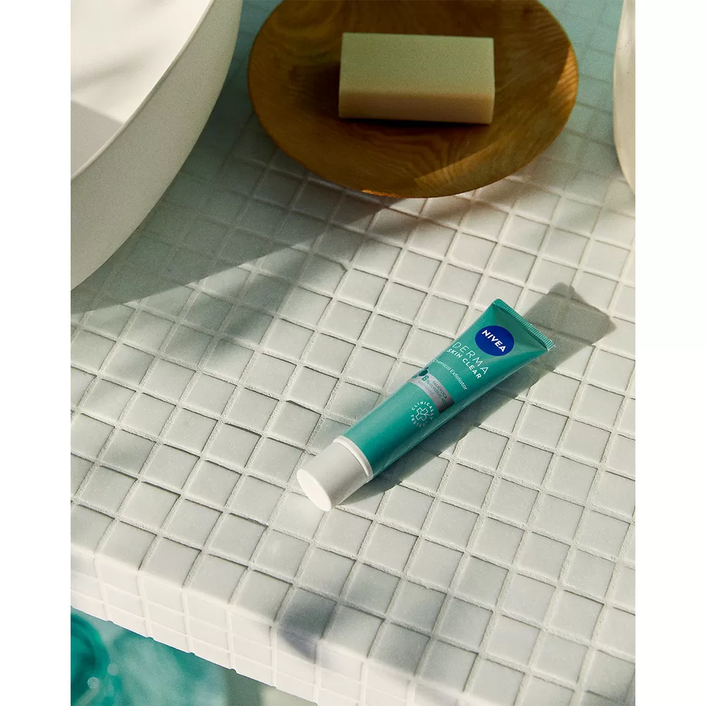 Nivea Derma Skin Clear Night Exfoliator - 40 ml.