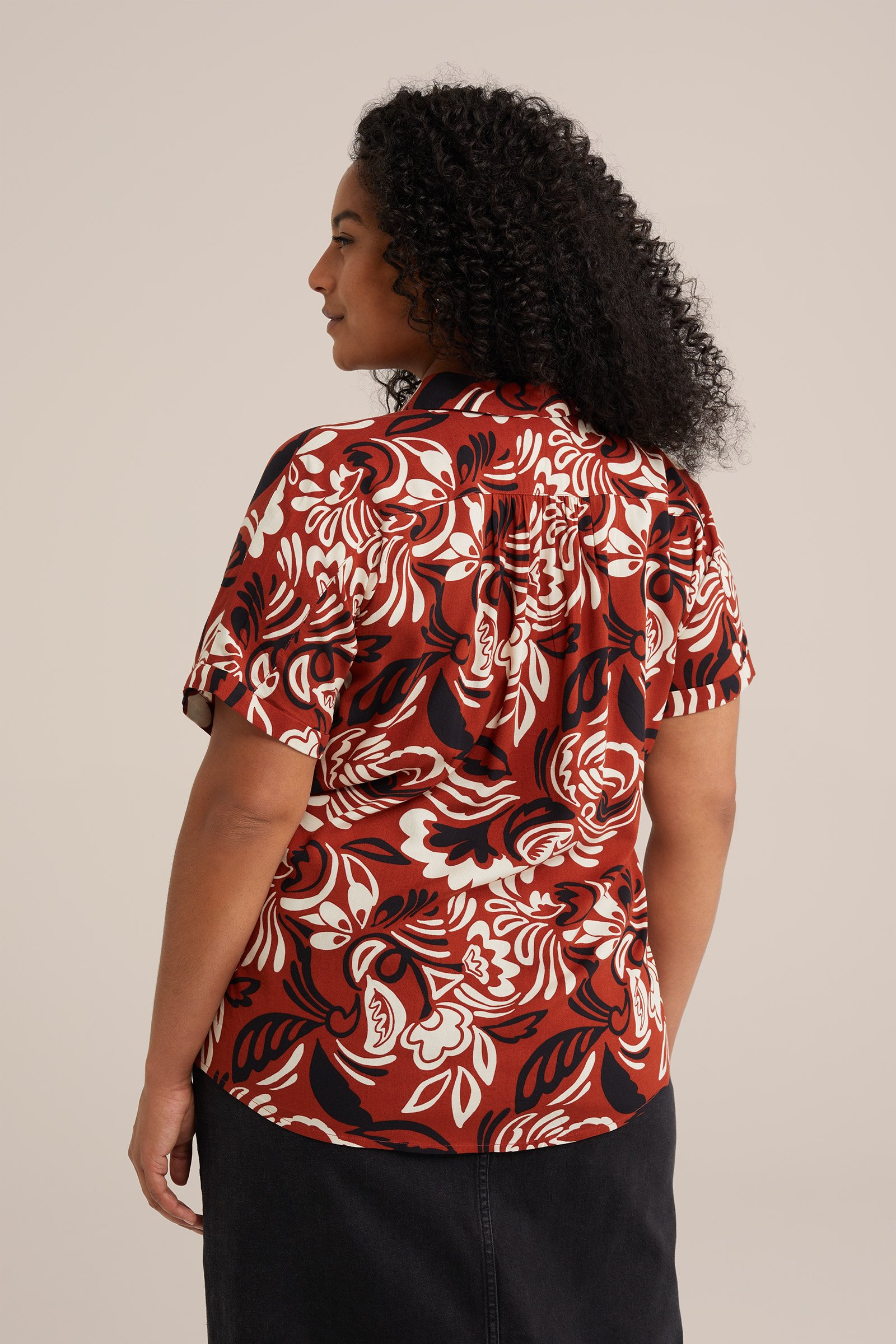 blouse met dessin - Curve WE Fashion Bruin