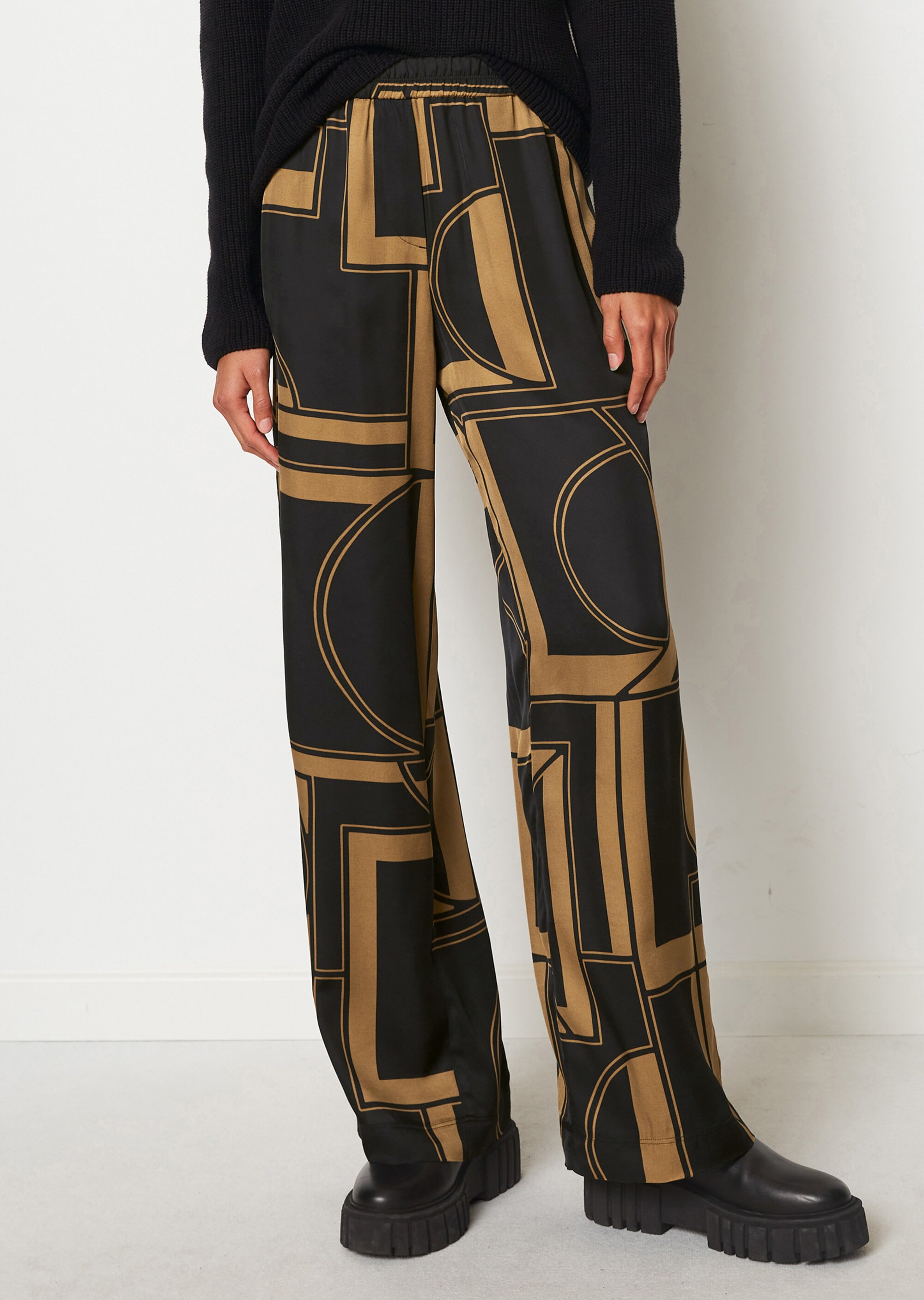 Schlupfhose wide aus bedruckter Viskose