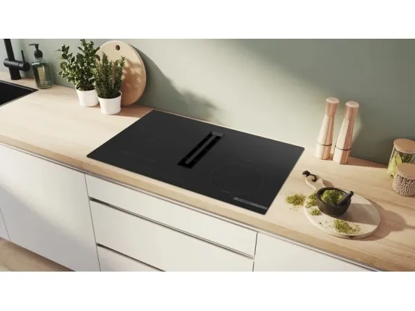 Bosch Serie | 4 PVS811B16E - Induktions kogeplade - 4 plader - Niche - bredde: 75 cm - dybde: 49 cm - Klasse B - rammeløs - sort med downdraft-udstødning (ekstraktion og recirkulation med ekstra ekstraktion og recurkulationssæt)