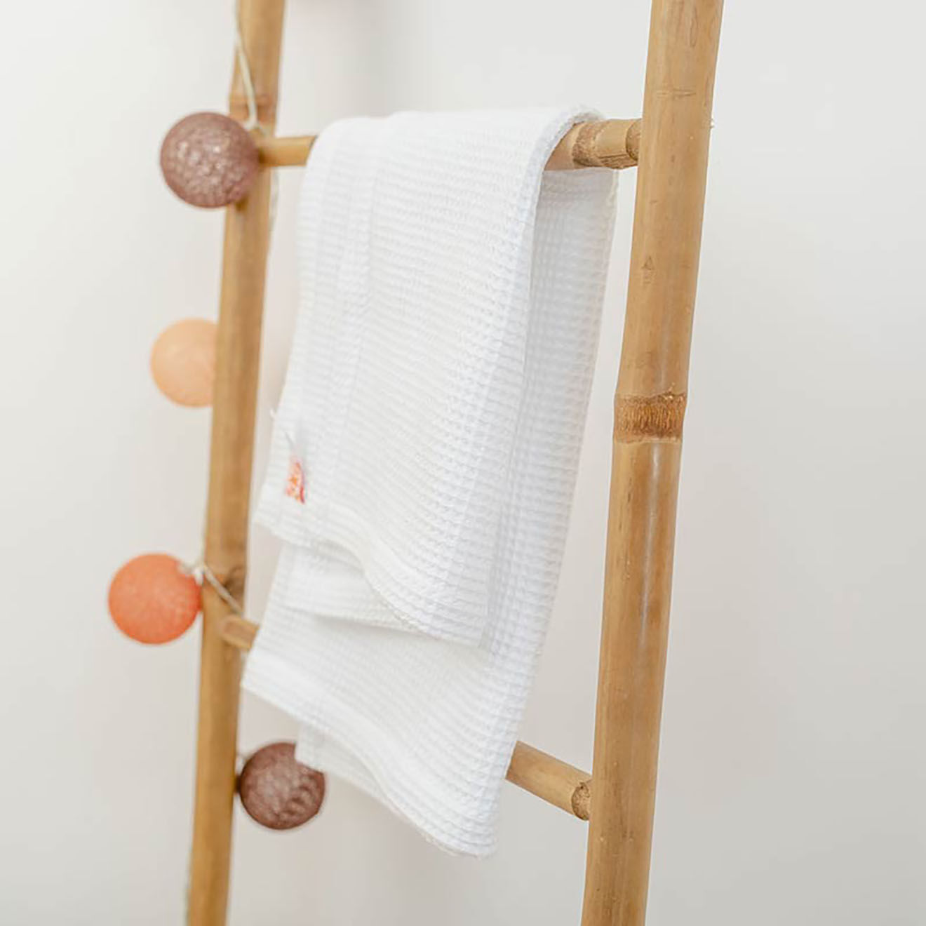 Papate Couverture Nid d'Abeilles en Coton Bio Aiko blanche - 70x95 cm