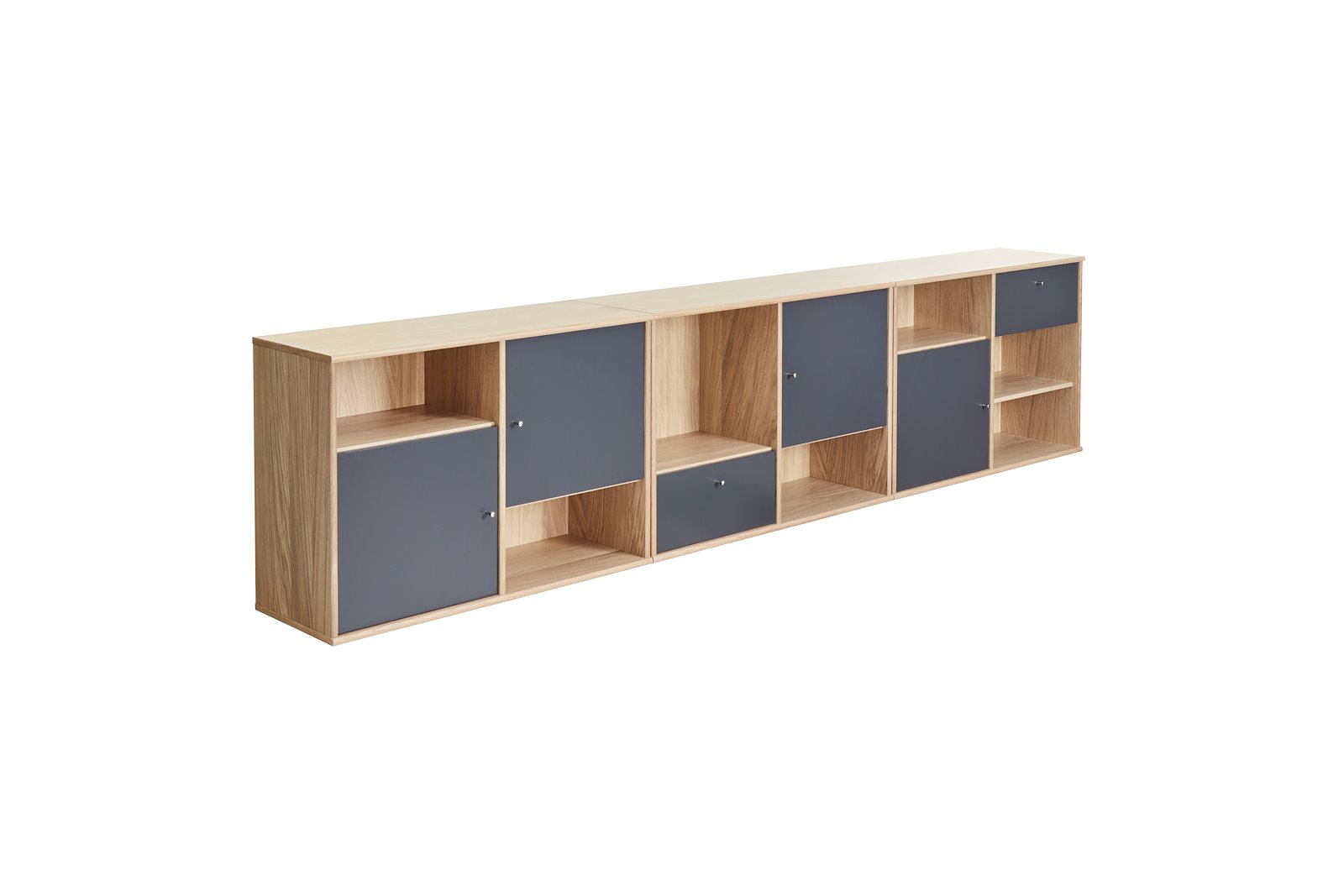Mistral Skap 267x32,5x60,8 cm. Mattlakkert eik med 4 stk 38 cm (H) dører L og 2 stk 19 cm (H) skuffer i antrasittlakk.