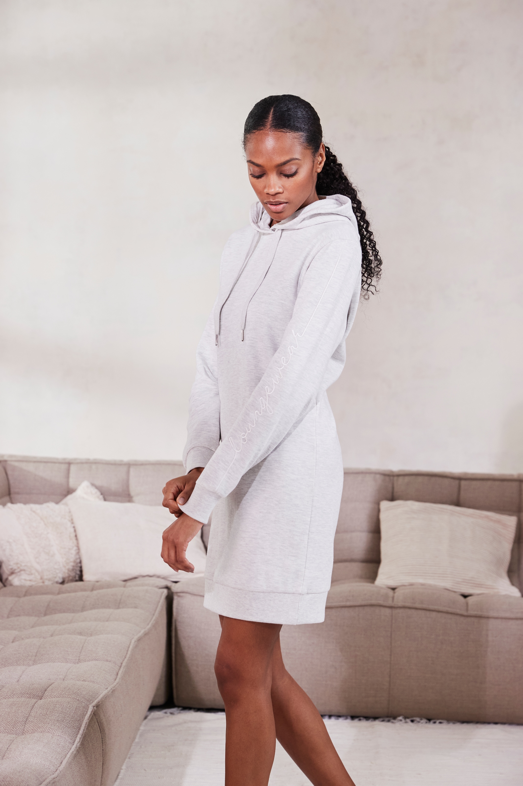 Vivance Sweatkleid mit Loungewear Stickerei, Loungekleid