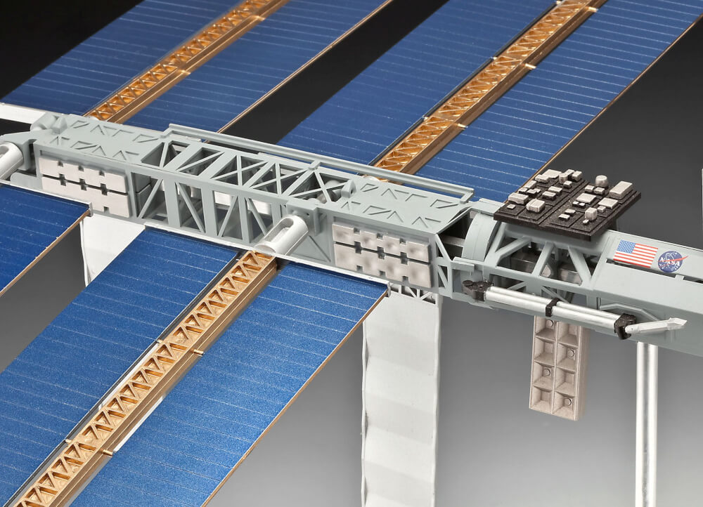 25th Anniversary ISS Platinum Edition, Revell Modellbausatz