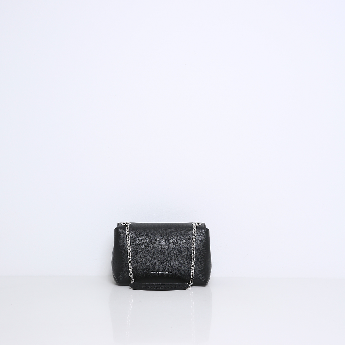 LIV | BLACK
