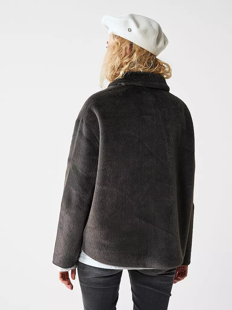 PRIDE TO BE Jacke in Felloptik DARIA grau