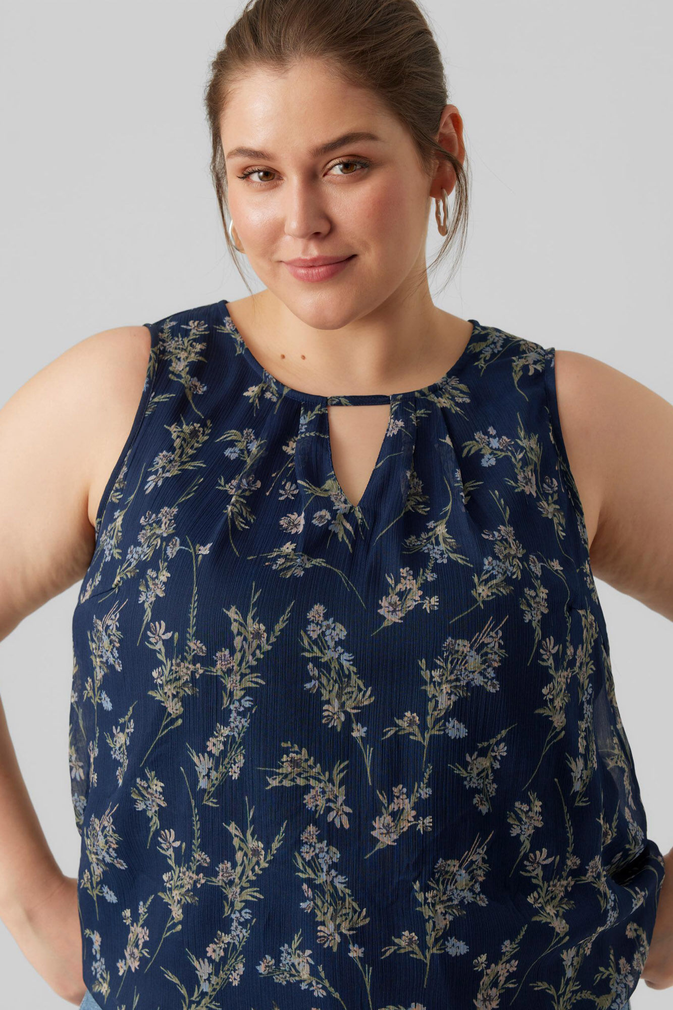 Blusa sem mangas com gola redonda plus size - Azul marinho
