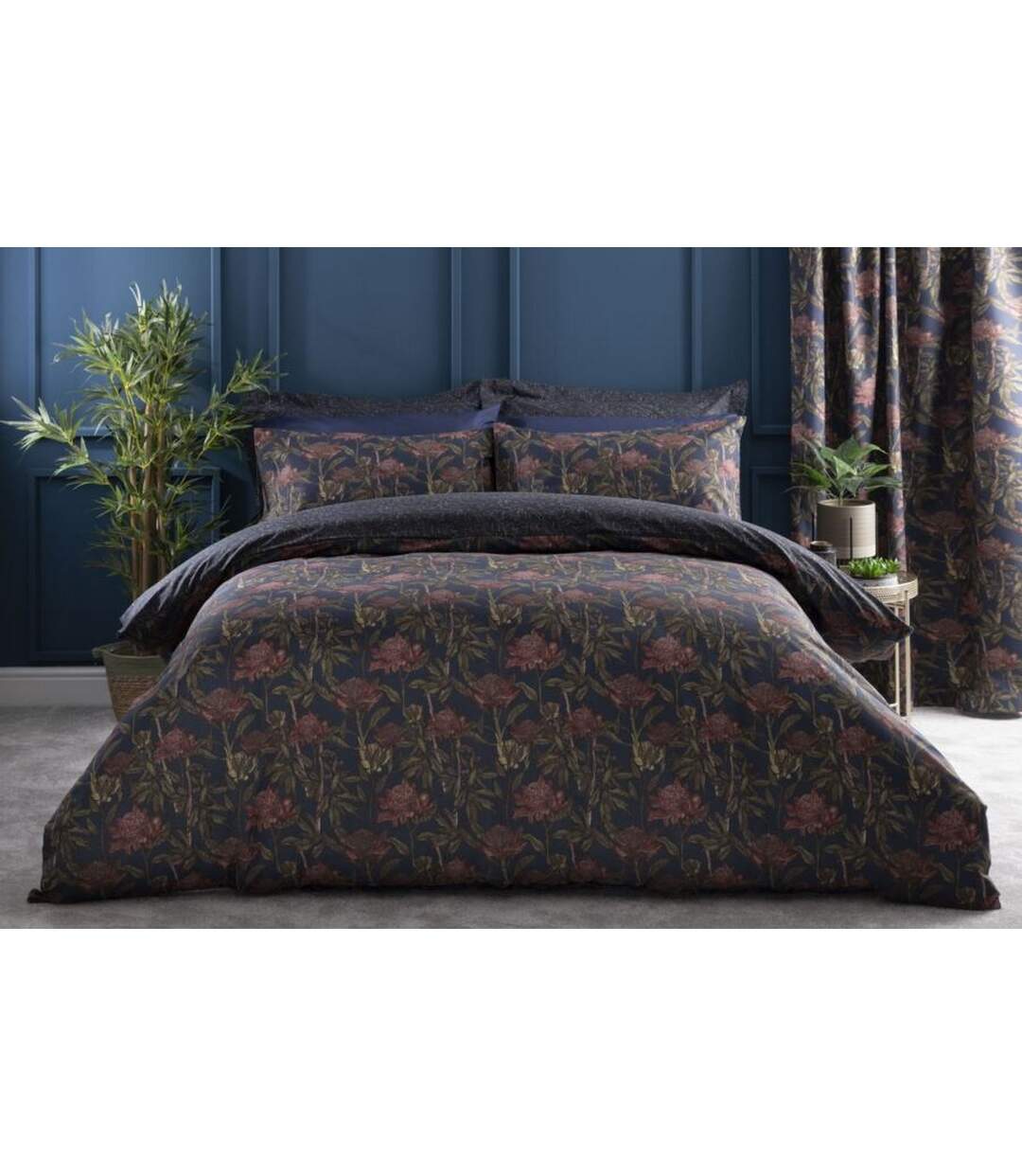 Belledorm - Parure de lit WILD GARDEN (Bleu marine / Rose) - UTBM428
