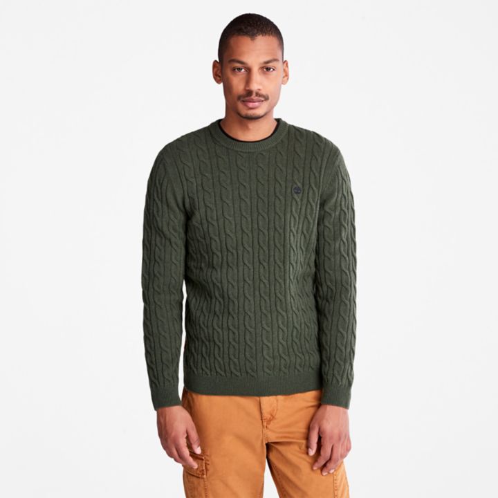Suéter masculino Phillips Brook com gola redonda em tricô trançado na cor verde.