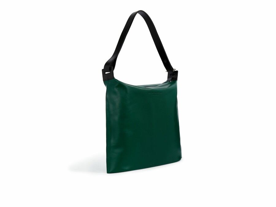 Square L green