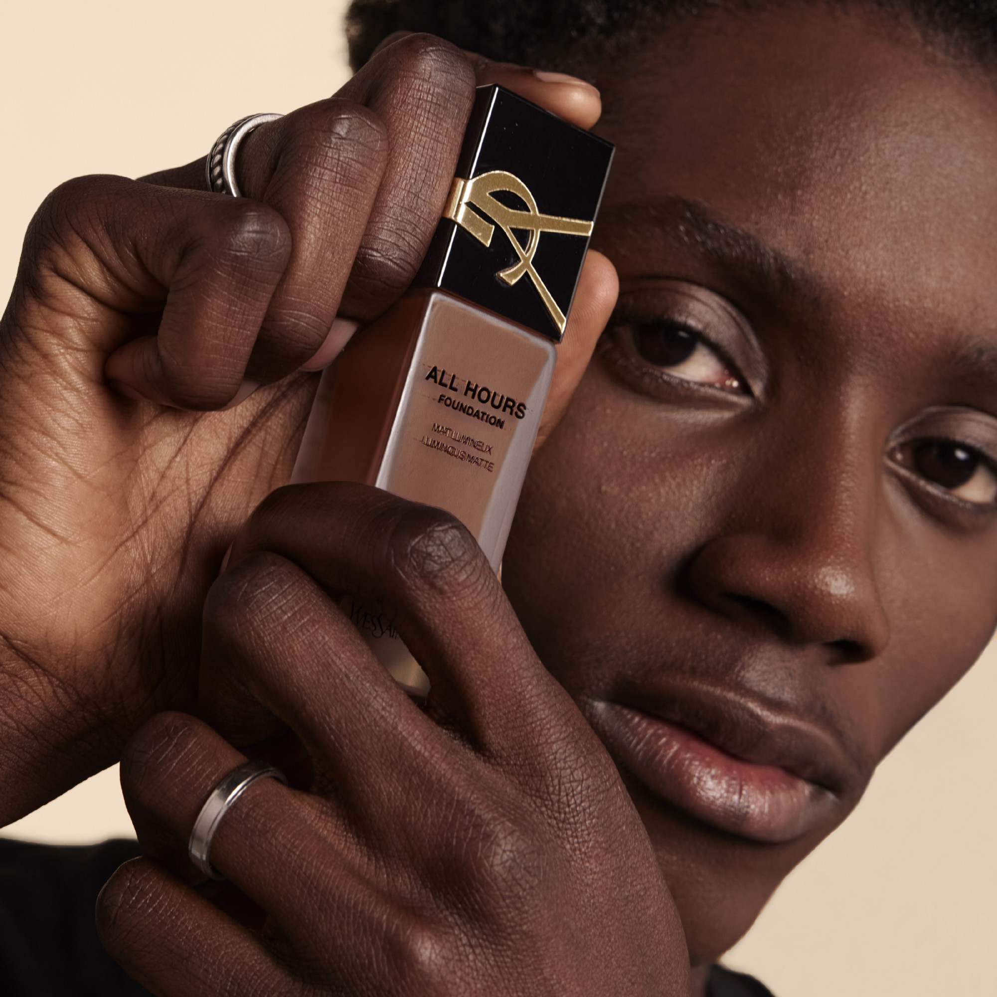 YVES SAINT LAURENT All Hours Foundation Deep Cool 7 Fl 25 ml
