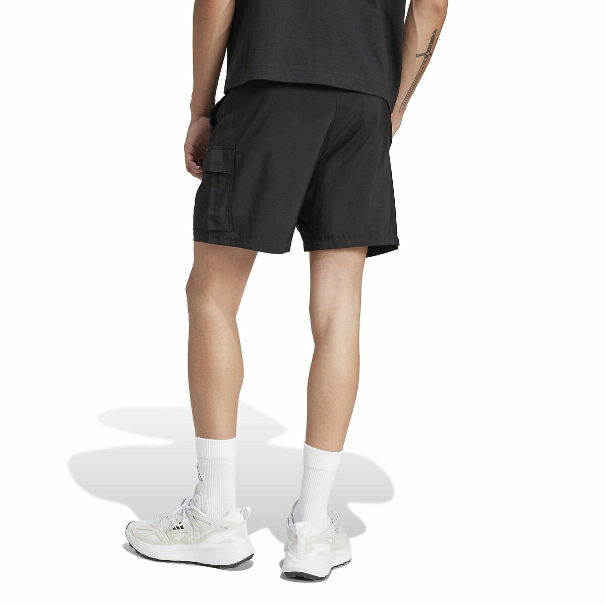 ADIDAS ROUPAS ESPORTIVAS<br>Shorts cargo com logo pequeno Essentials Chelsea