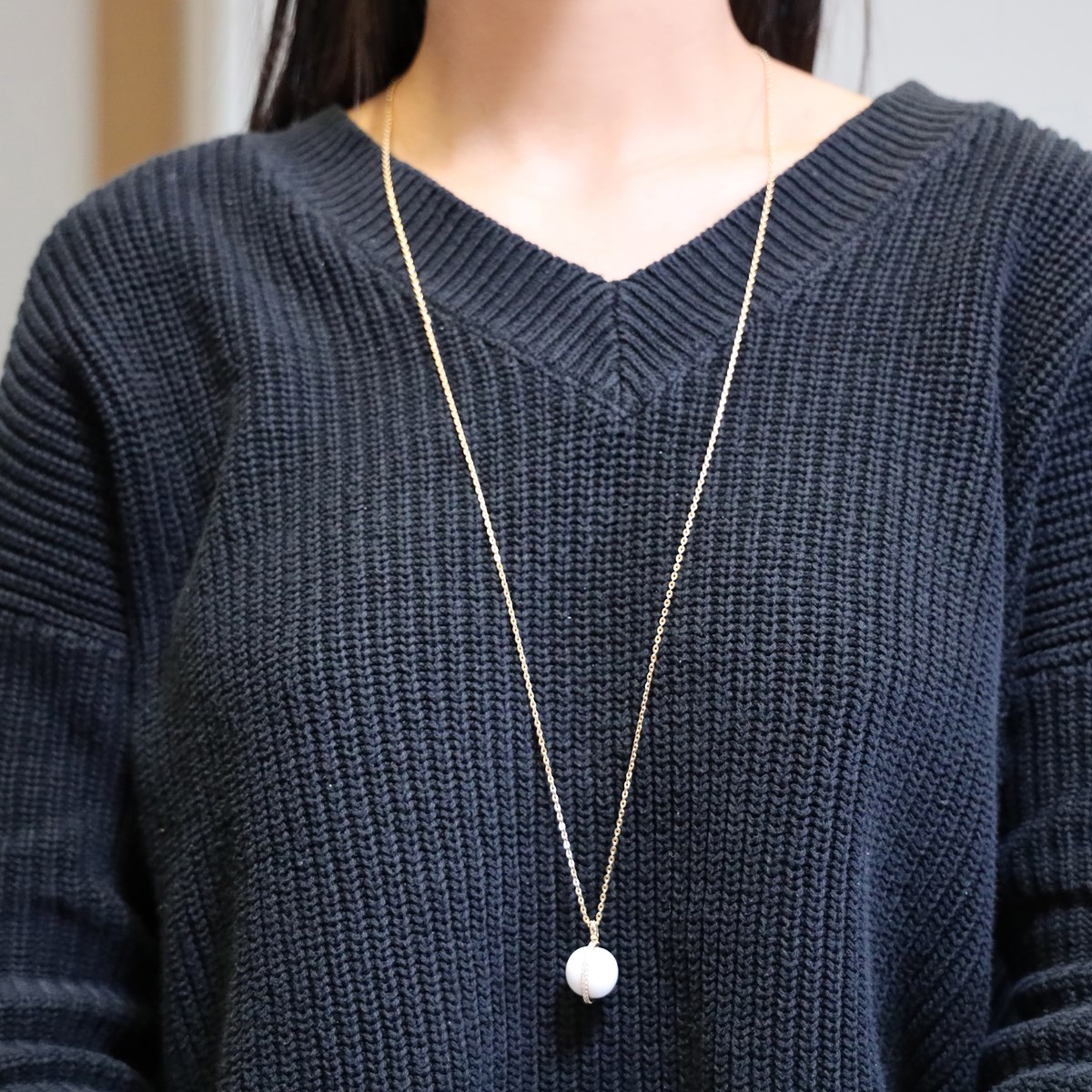 Collier Argent Doré Sphère Blanche Sertie