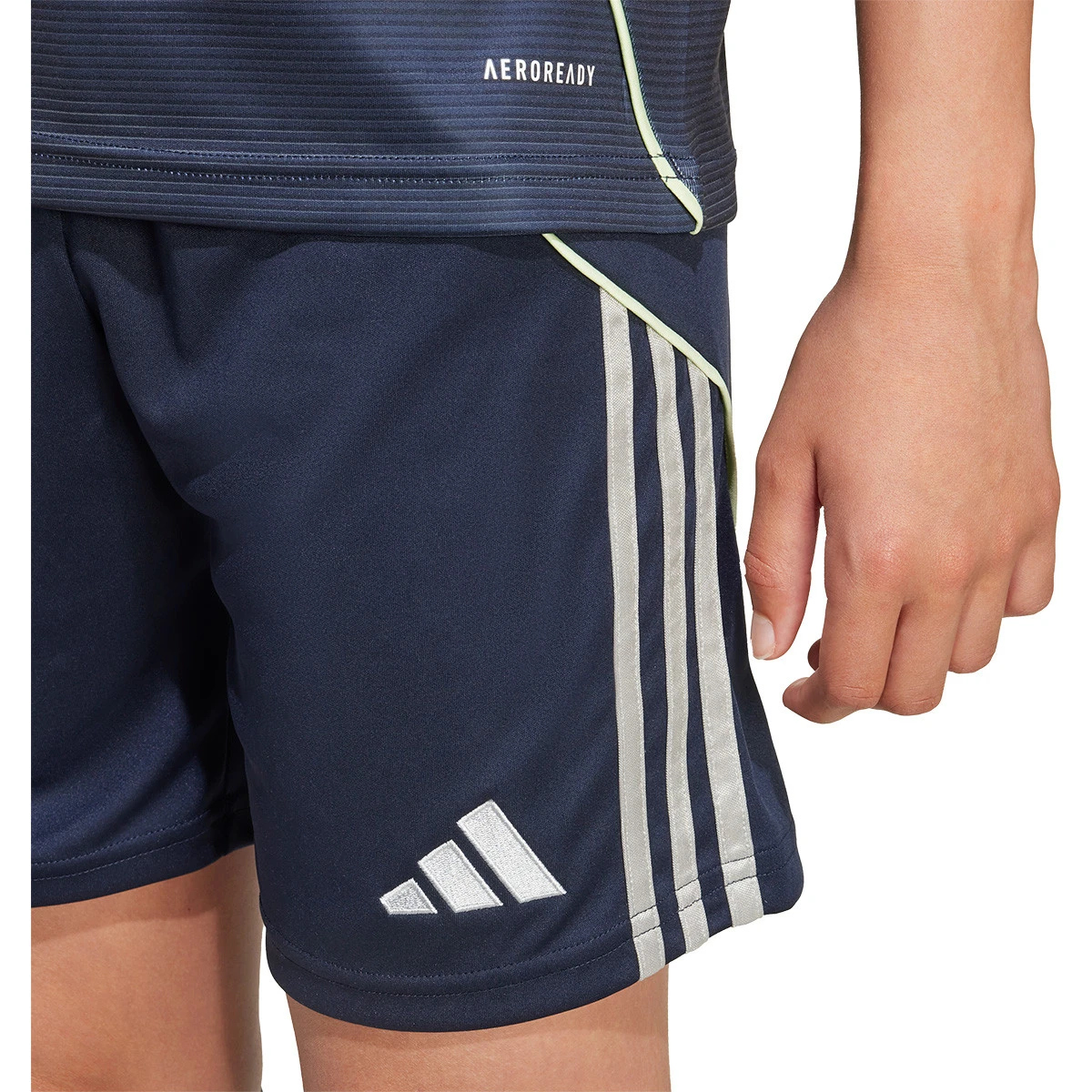 Conjunto adidas Real Madrid Segundo Equipamento 2025-2026 Criança