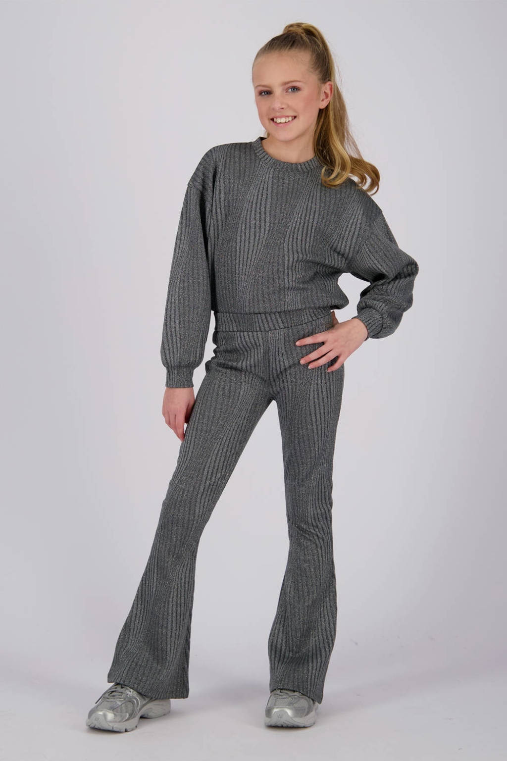 Vingino high waist flared broek Sarie met all over print grijs