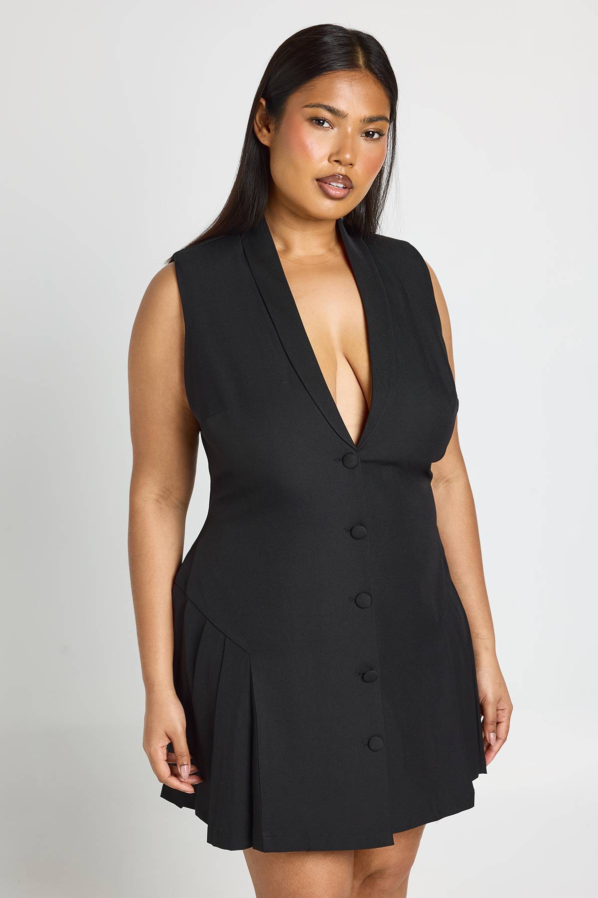 boohoo Robe Blazer Patineuse Plissée Sans Manches Ajustée Grande Taille
