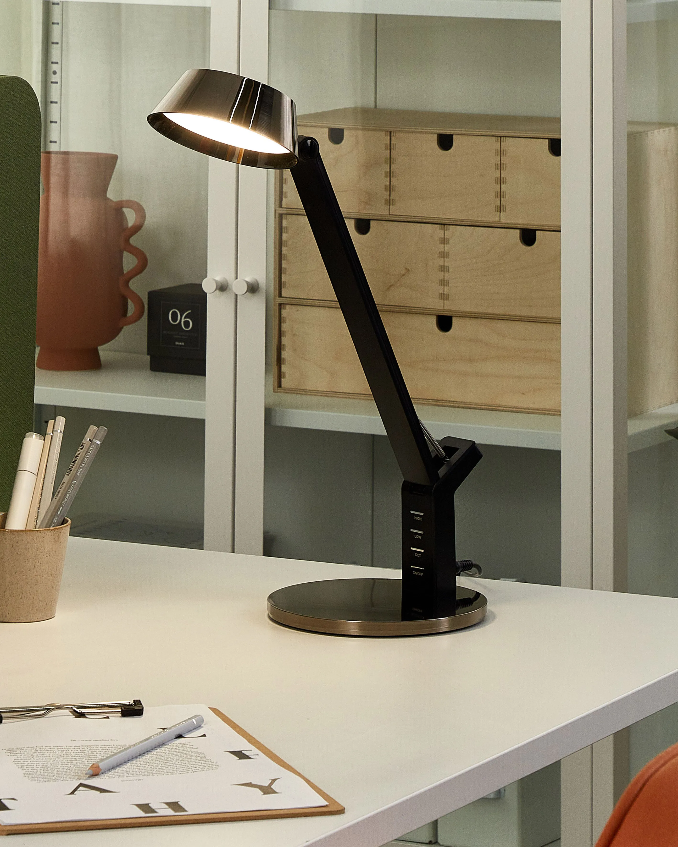 LED bureaulamp CHAMAELEON met USB-poort Metaal Messing