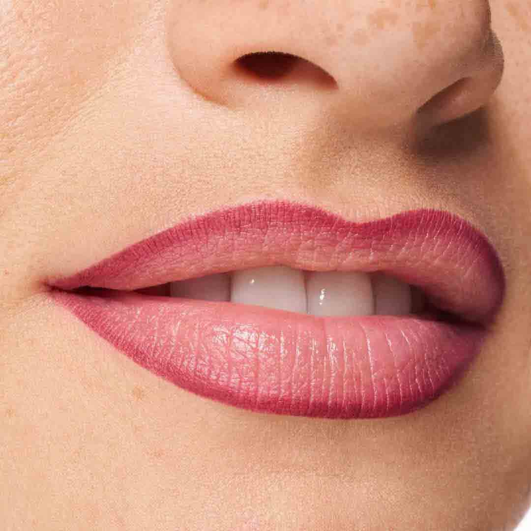 ESSENCE  Lápis de Lábios 8h Matte comfort