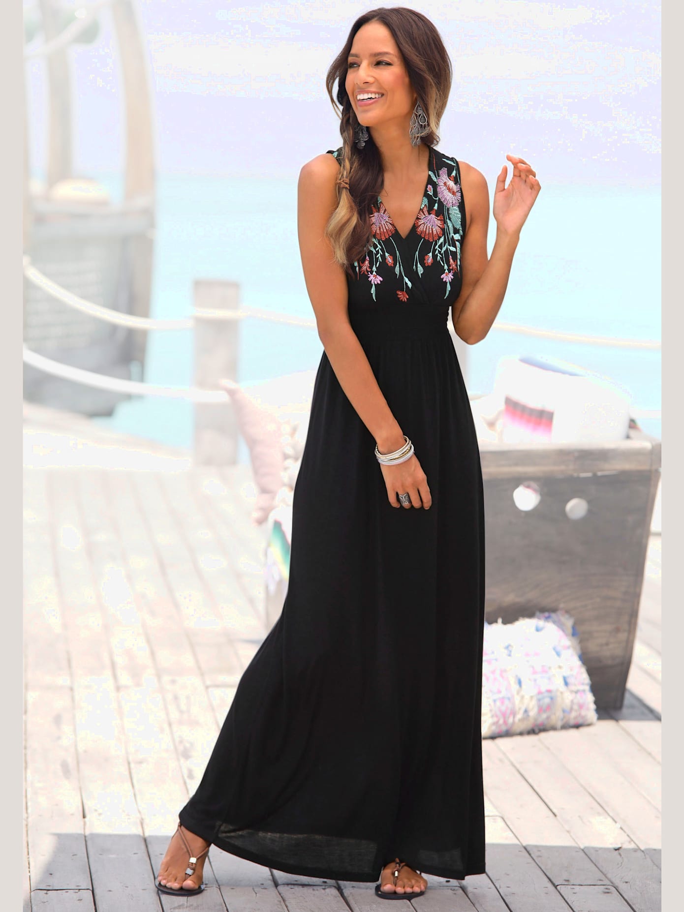 Robe longue imprimé imitation broderie sur le haut