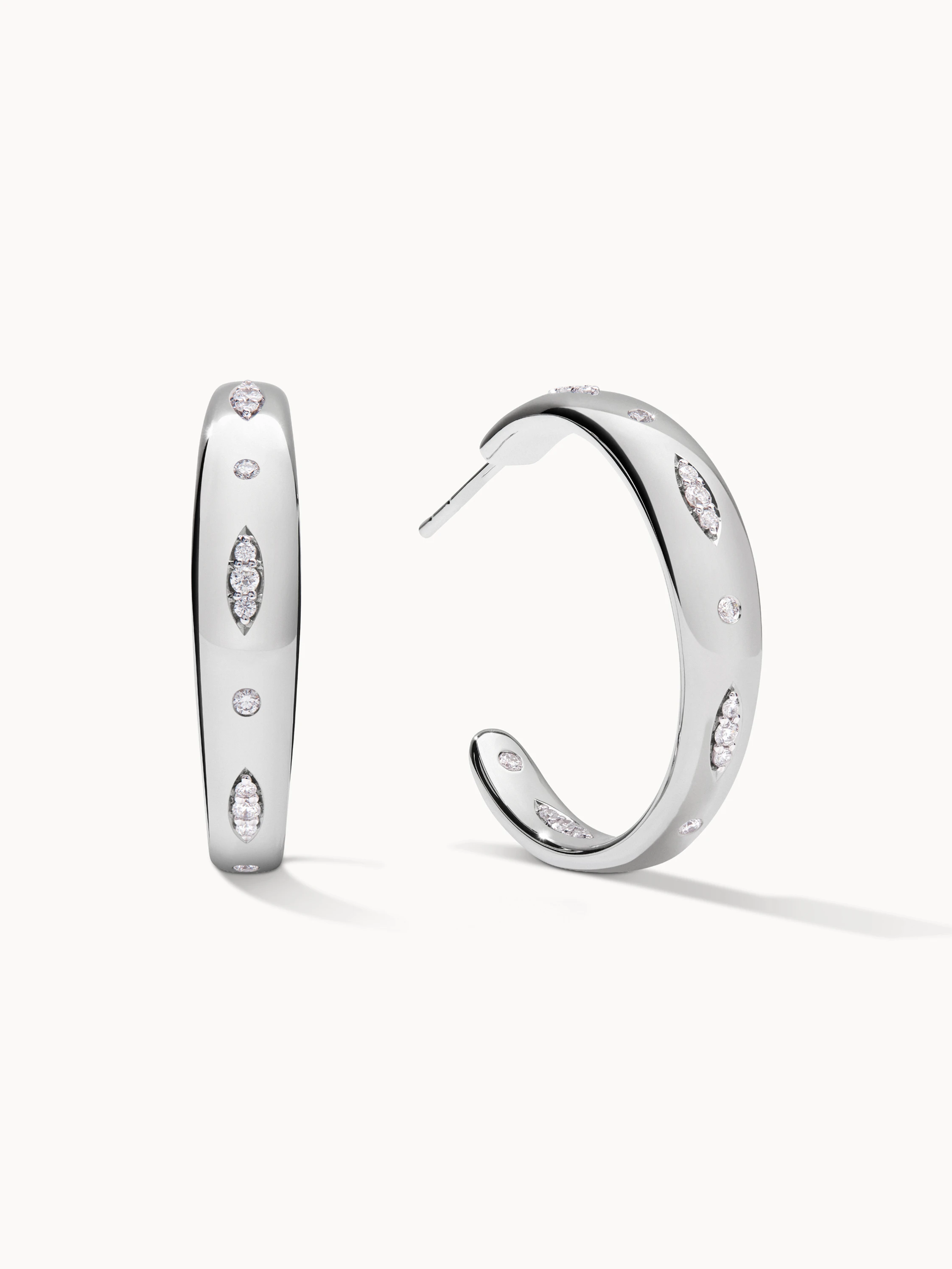 TAMARA COMOLLI Ohrringe OHRRINGE GYPSY HOOP LARGE aus 18K Weißgold mit Diamanten