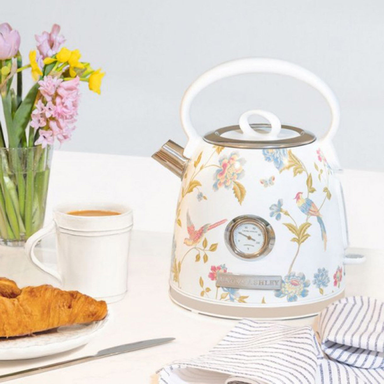 Laura Ashley Bouilloire Elveden 1.7L blanche
