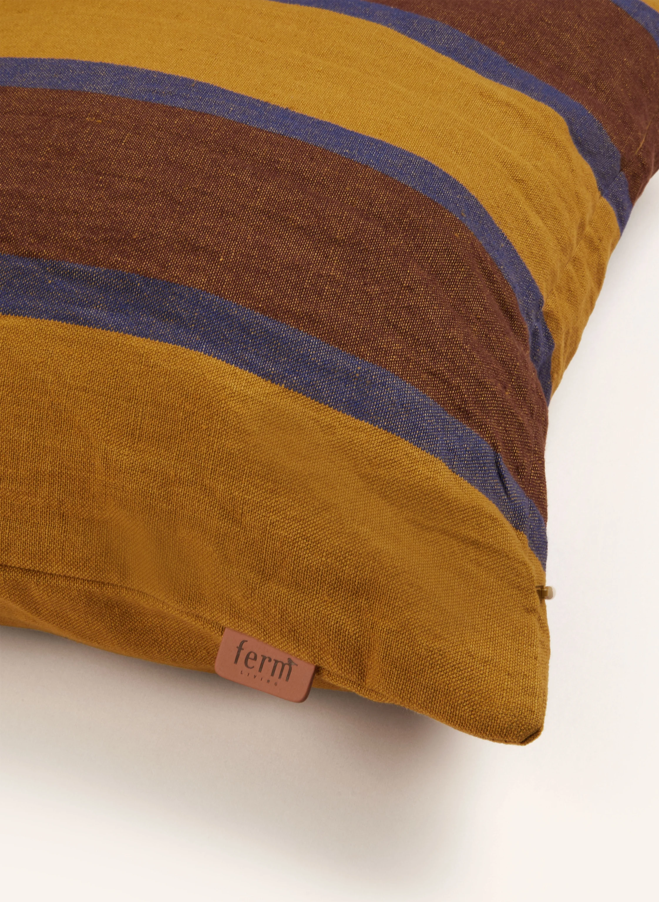 Ferm LIVING Dekokissenhülle GRAND mit Leinen