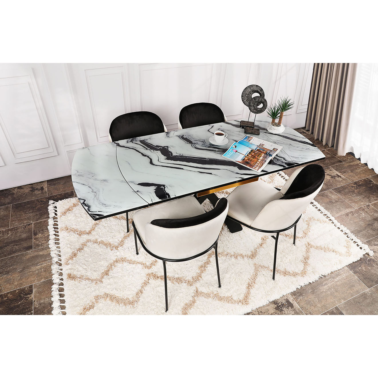 Homitis 4 chaises dore noires - 54x86x55 cm