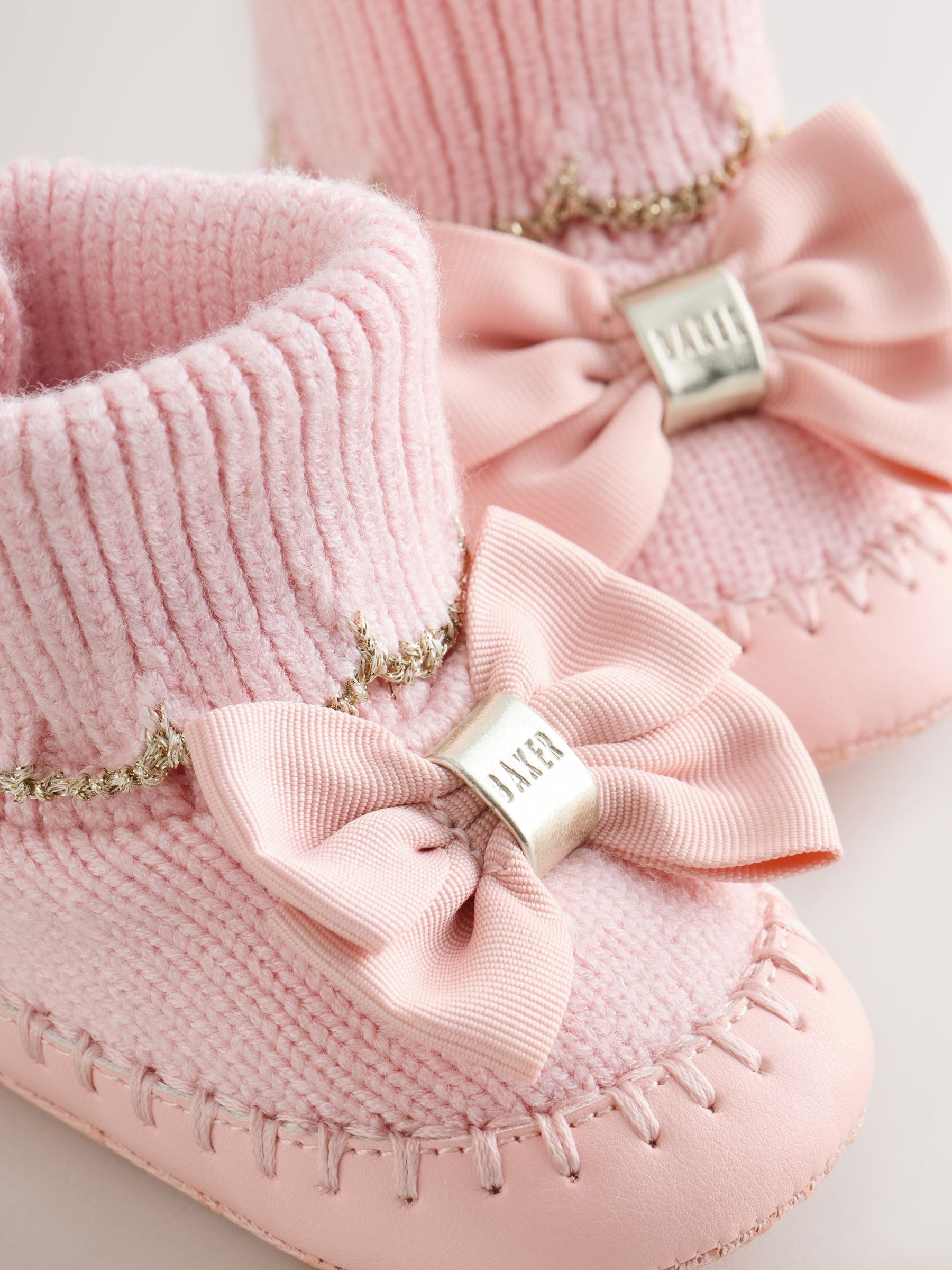 Roze - Baby Girls Scallop Edge Knitted Padders Booties with Bow