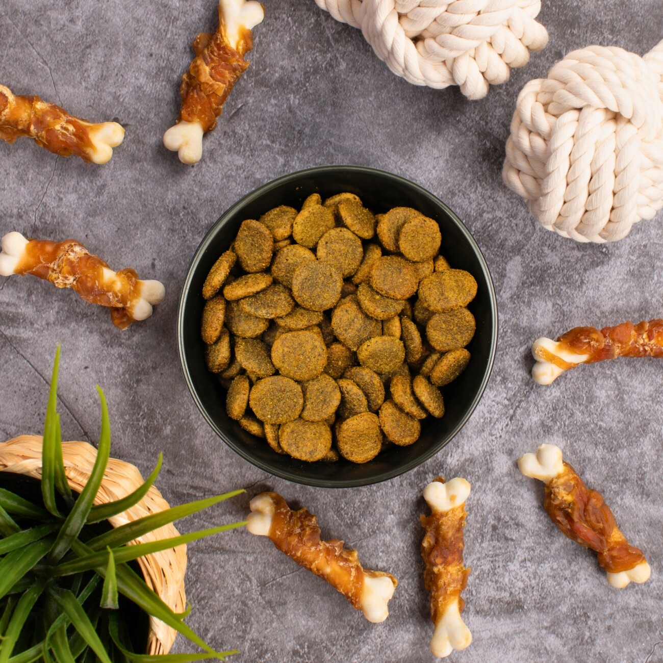 Lyra Pet Lecker.Pet Luna's Adult Strauß mit Kartoffel & Apfel Hundefutter Trockenfutter Vollnahrung 4 kg