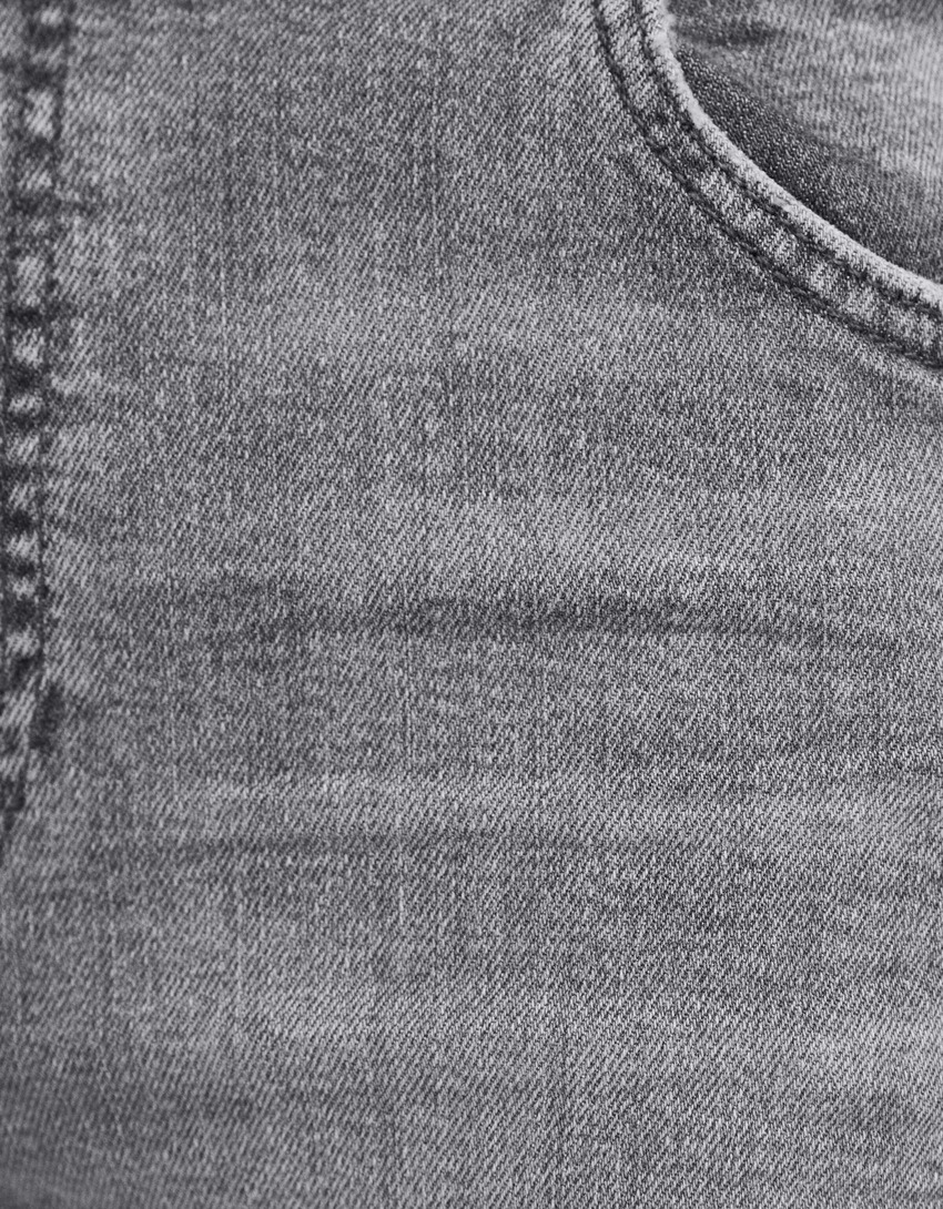 Calça jeans skinny rasgada