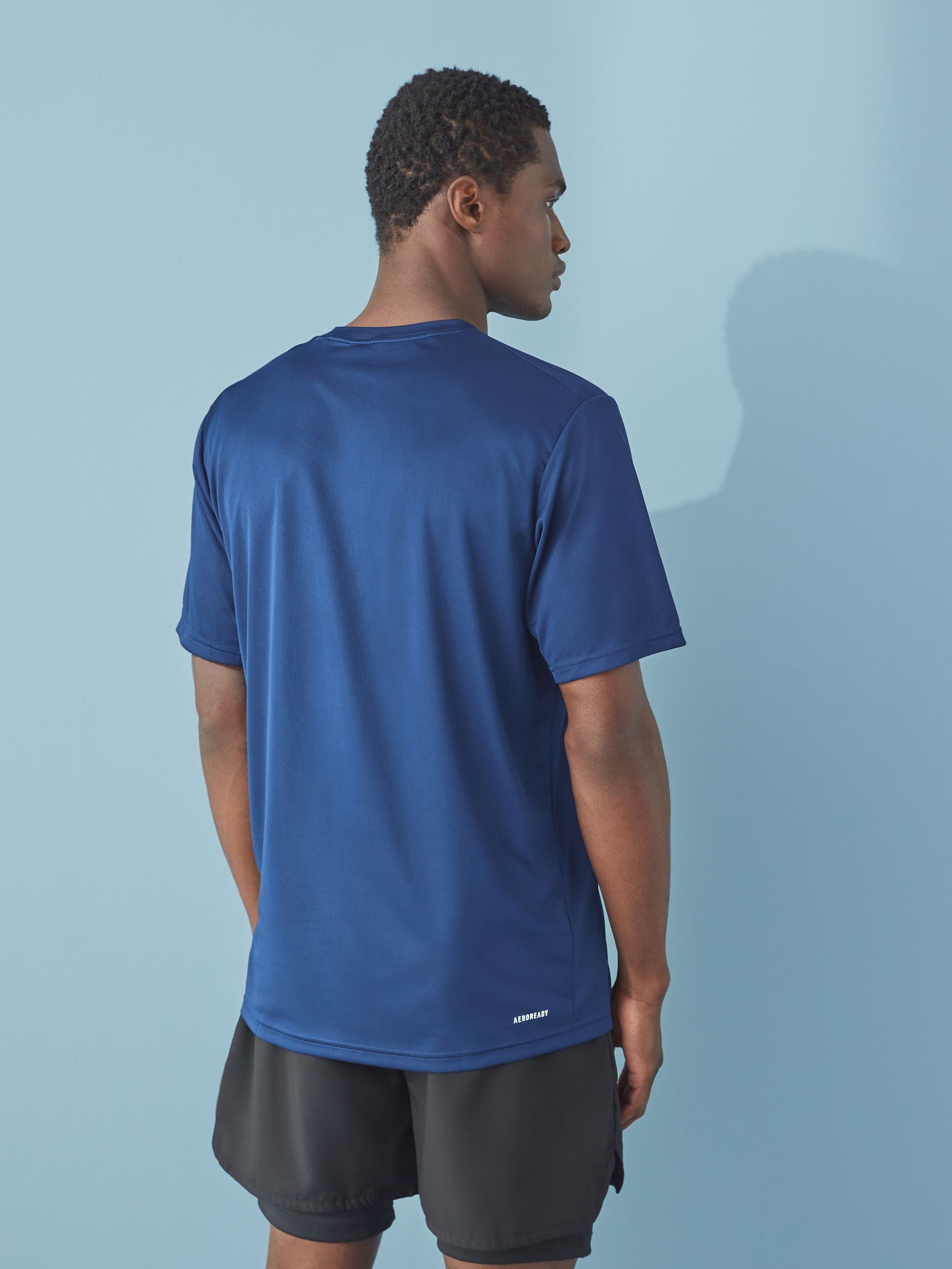 Donkerblauw - adidas Train Essentials trainingsshirt