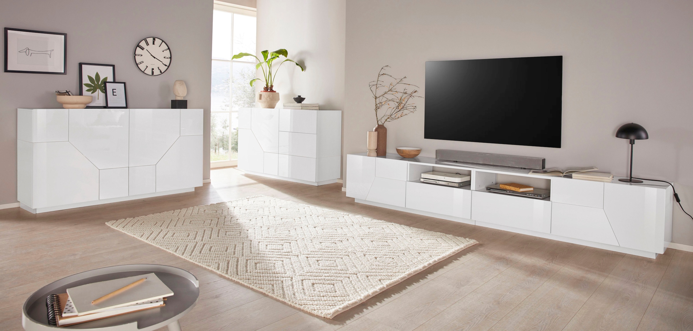 INOSIGN Lowboard »ALIEN- TV-Board, mit 4 Türen, 2 Schubladen und 2 offenen Fächern« TV-Kommode Breite ca. 260 cm 