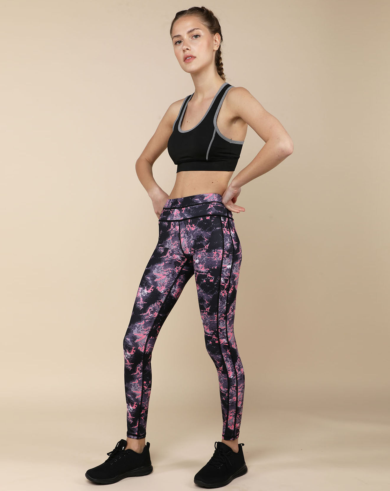 Onamaste Brassière de sport Maintien intermédiaire grise