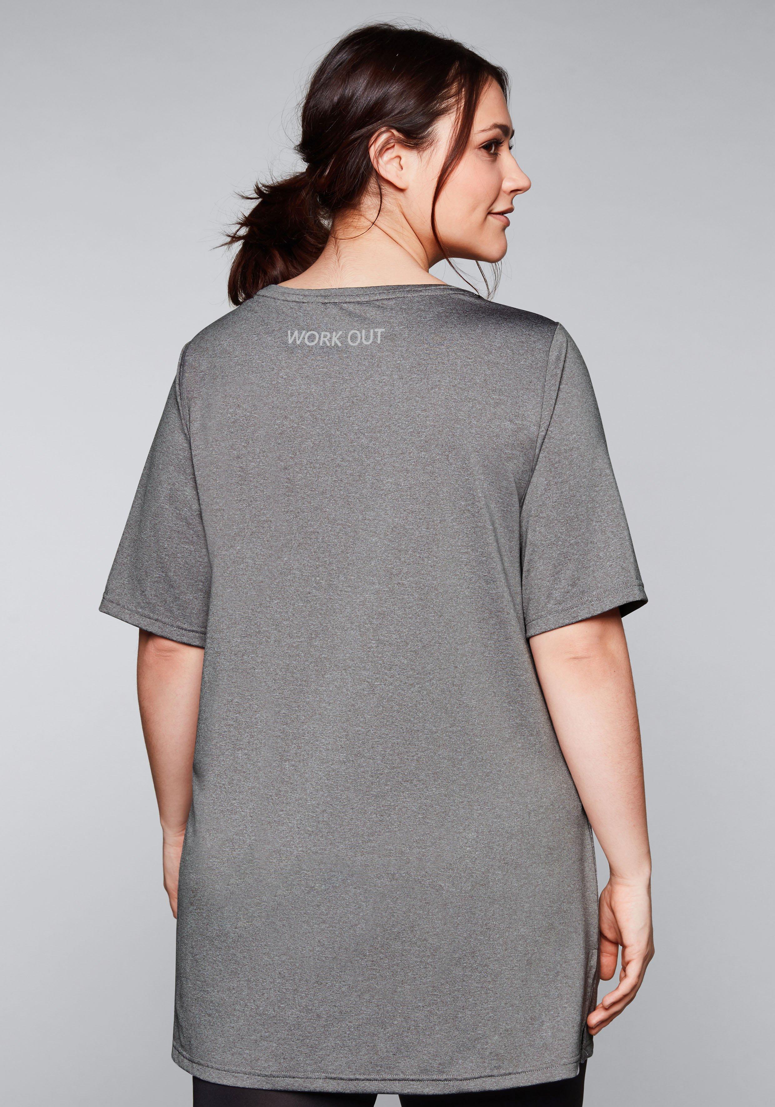 Langes Funktionsshirt mit seitlichen Schlitzen
