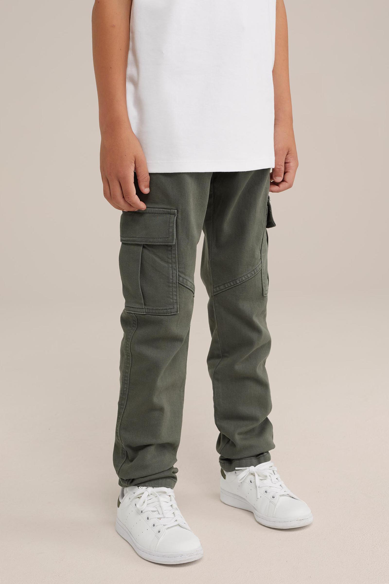 Jongens regular fit cargobroek WE Fashion Legergroen