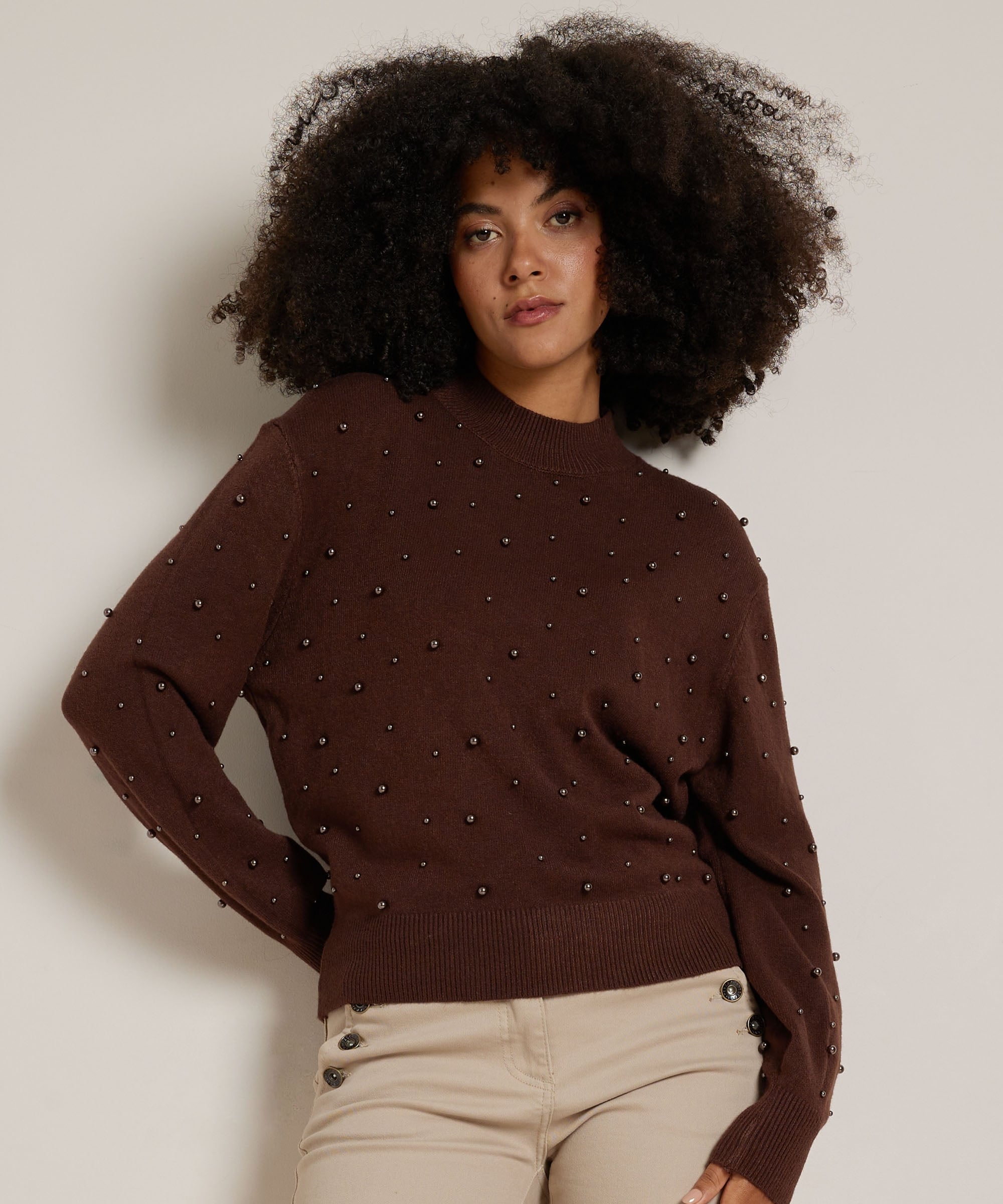 trui met all-over parels