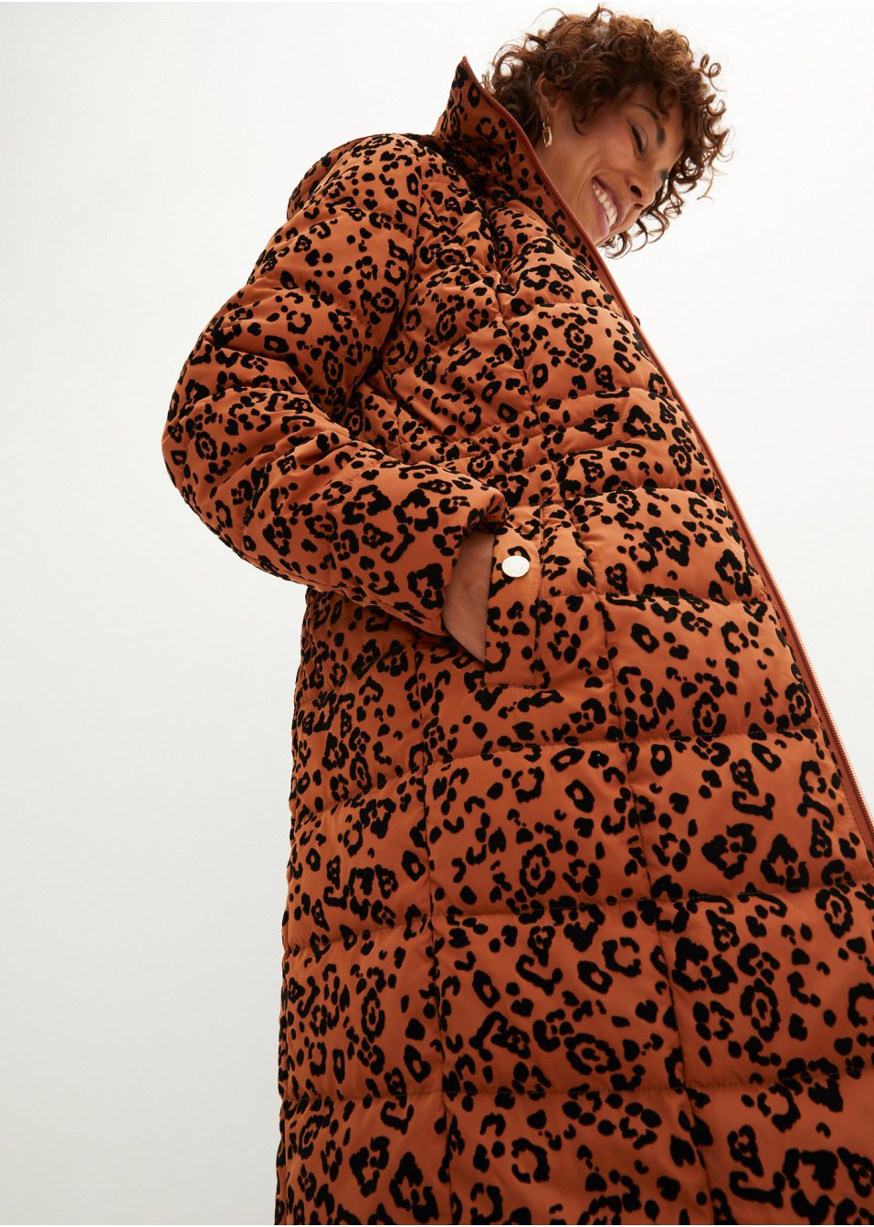 Manteau matelassé avec imprimé velours léopard