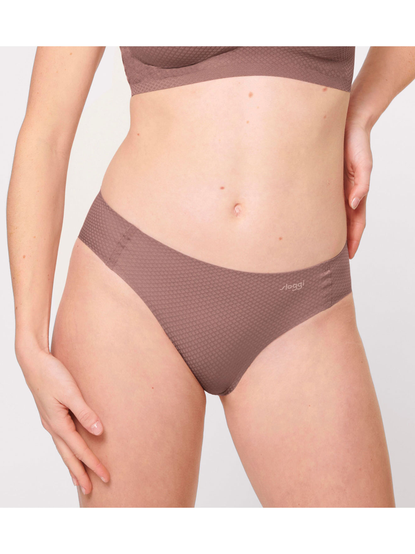Culotte échancrée ZERO Feel Flow Taï