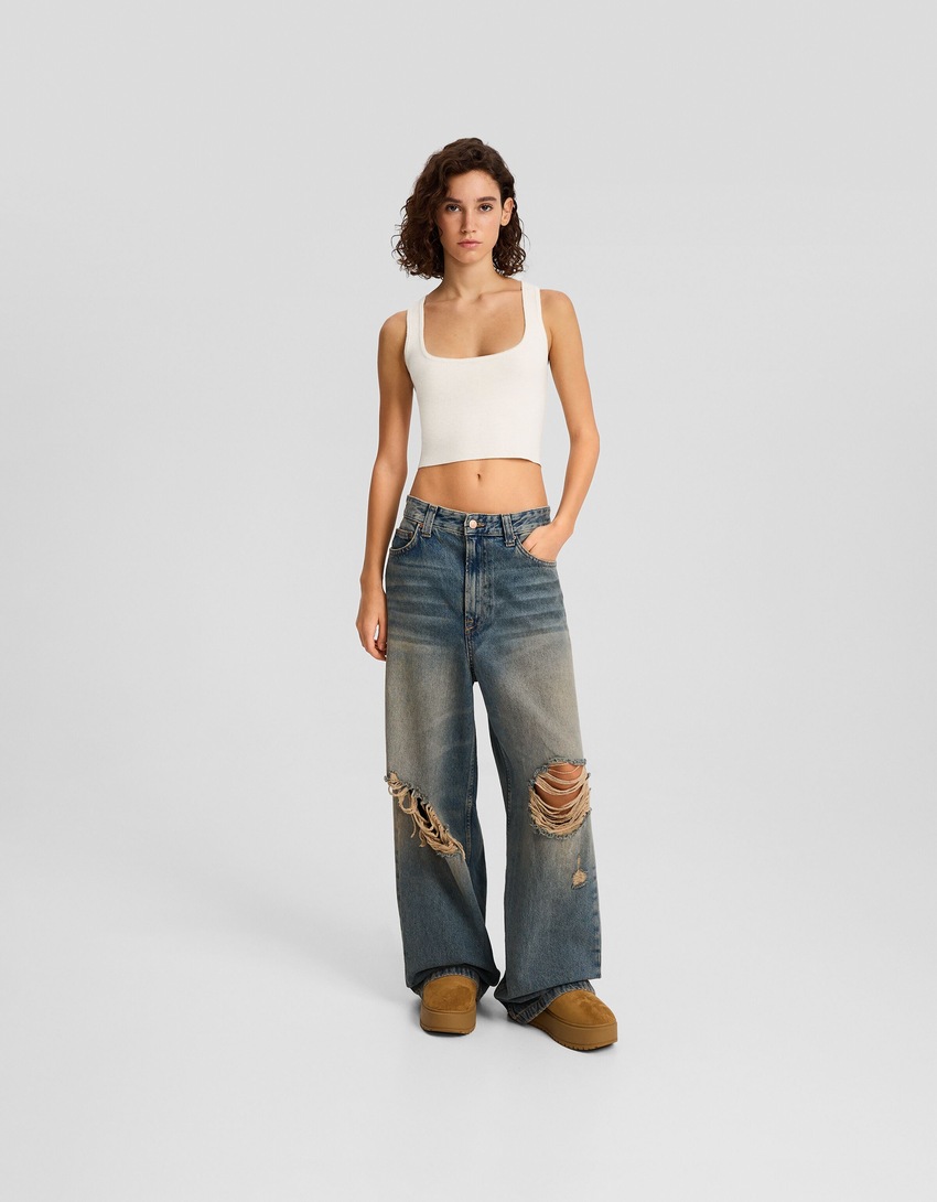 Top cropped de tricô com alças finas